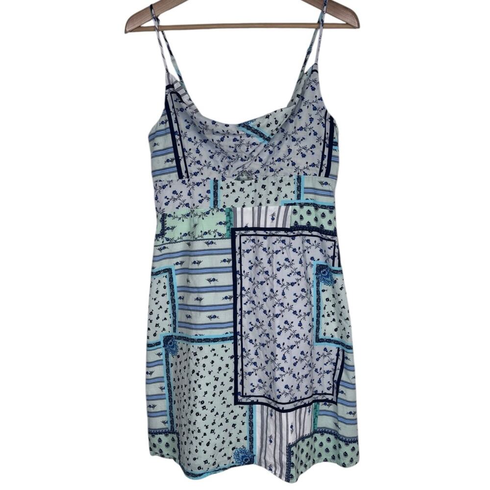 Loft Patchwork Ditsy Floral Mini Dress 8 Front Twist Cutout Blue Spring Coastal - Picture 2 of 11
